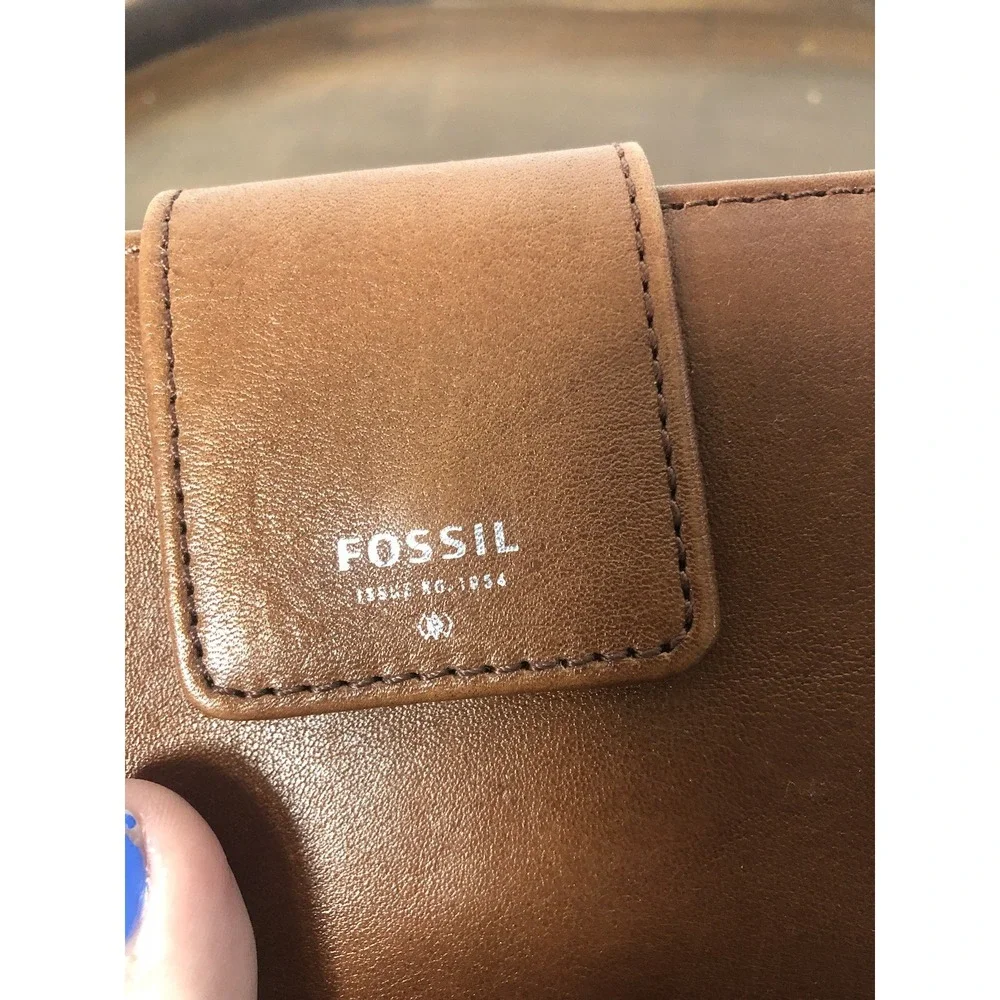 Fossil brown leather